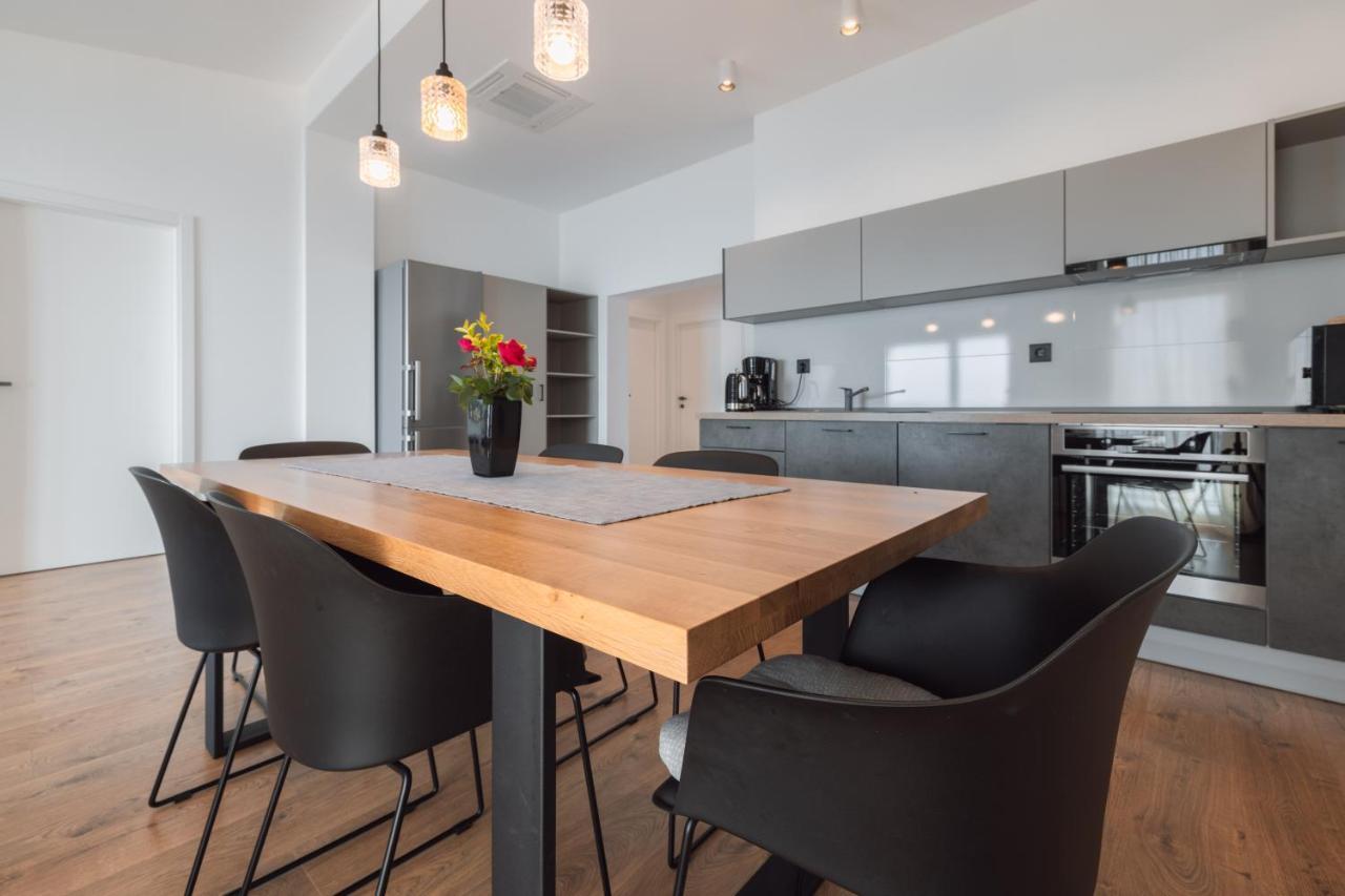 Apartmani Stipe Brela Exteriör bild
